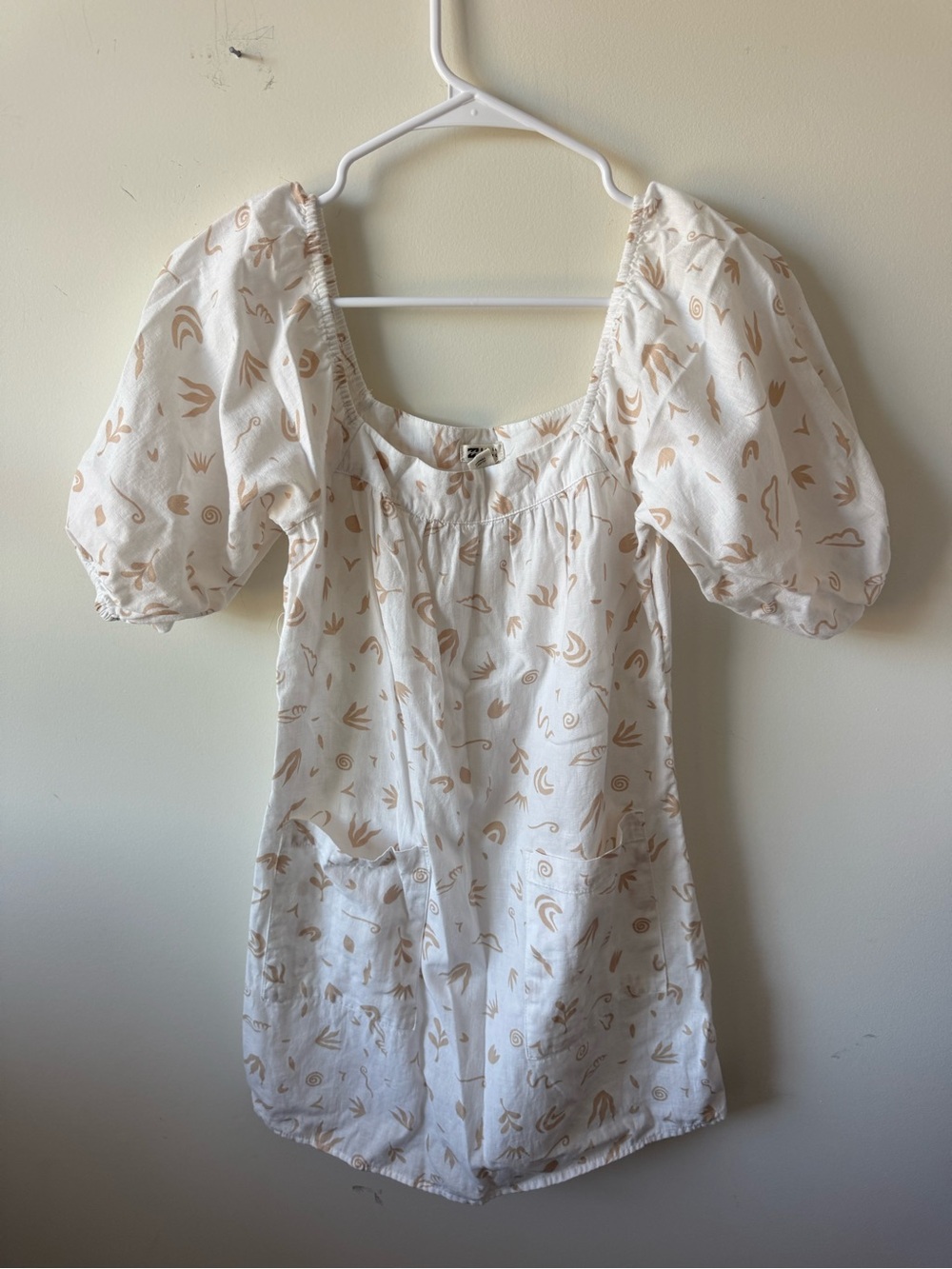 White Puff-Sleeve Cotton Dress with Tan Print